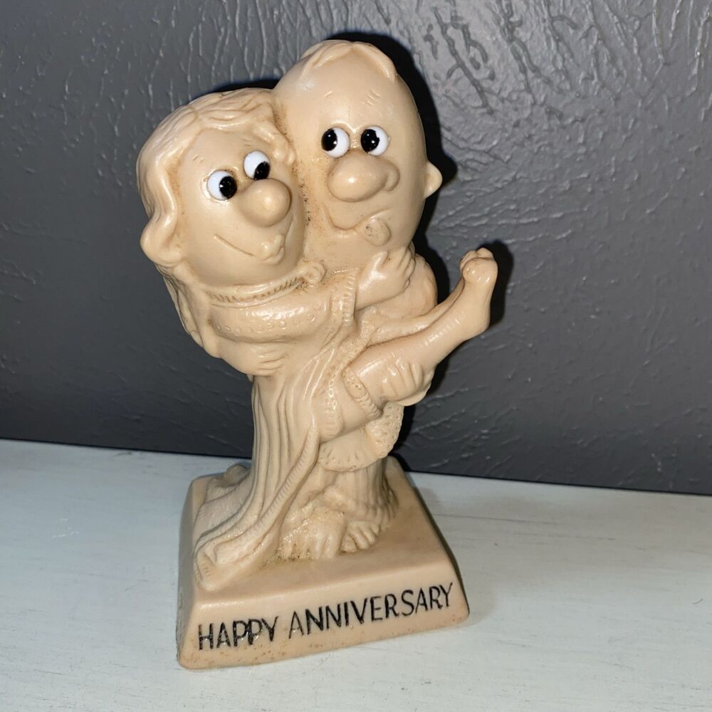 Vintage Happy Anniversary R & W BERRIES Co Figurine Statue 1970